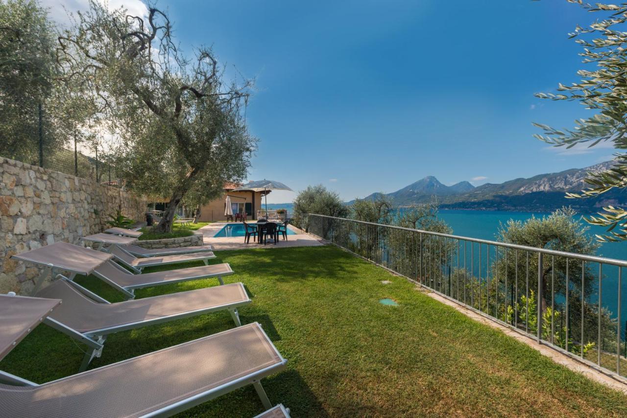 Agricampeggio Relax Maxicaravan Castelletto Di Brenzone Exterior photo